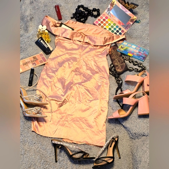 Pink- champagne Satin Dress size Medium - Picture 6 of 8